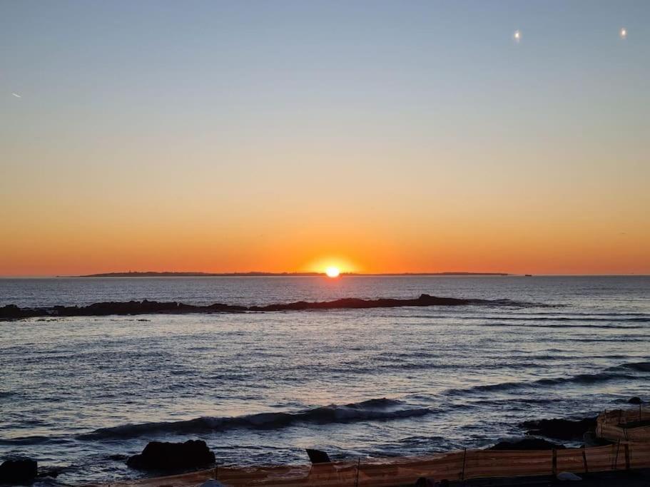 Cape Town, Sea Point, Beautiful 2 Bedroom @tucked Away Apartment *